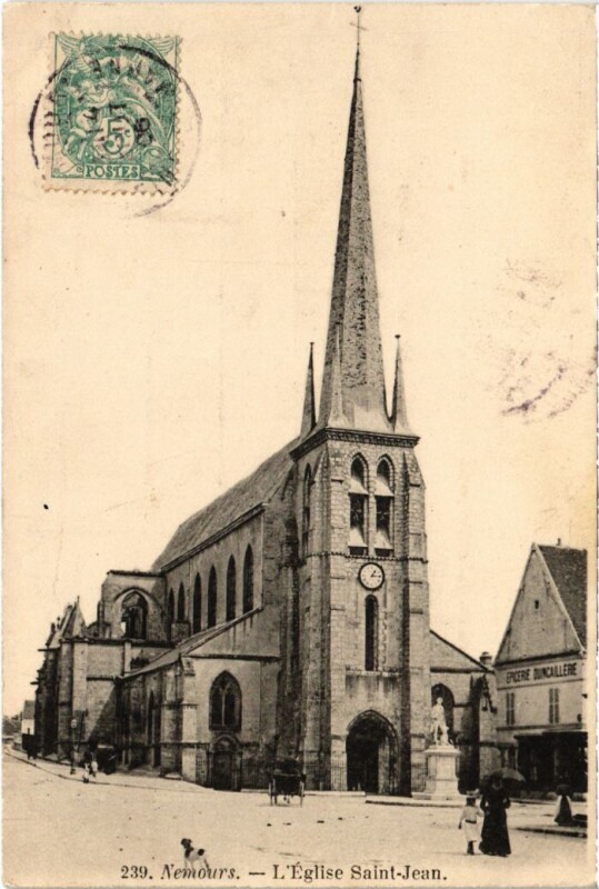 Carte postale ancienne Nemours L'Eglise Saint-Jean France à Nemours