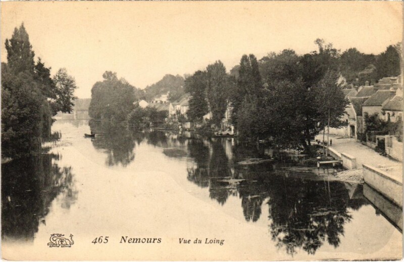 Carte postale ancienne Nemours Vue du Loing France à Nemours