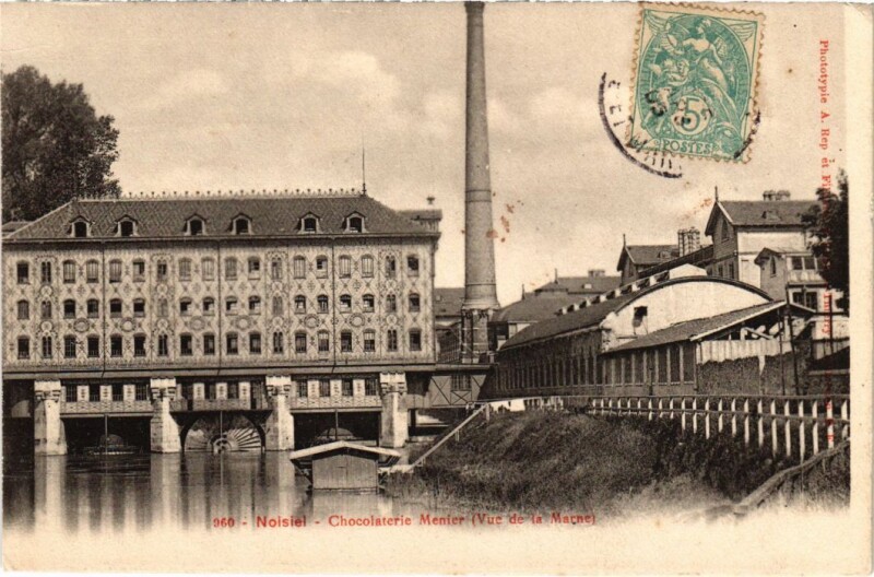 Carte postale ancienne Noisiel Chocolaterie Menier France à Noisiel