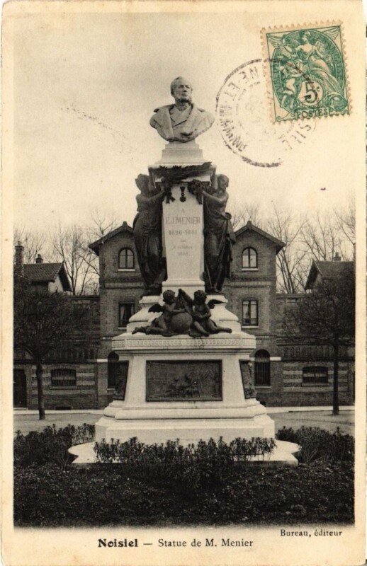 Carte postale ancienne Noisiel Statue de M Menier France à Noisiel