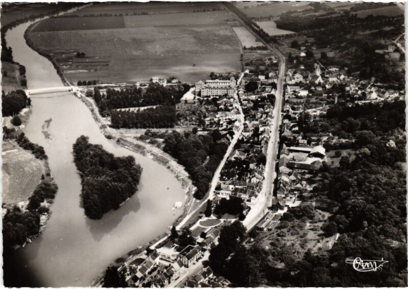 Carte postale ancienne St.Jean les Deux Jumeaux Vue generale aerienne France à Meaux