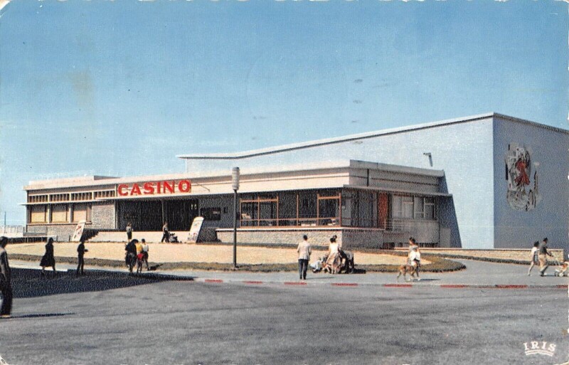 Carte postale ancienne Le Treport Le Casino