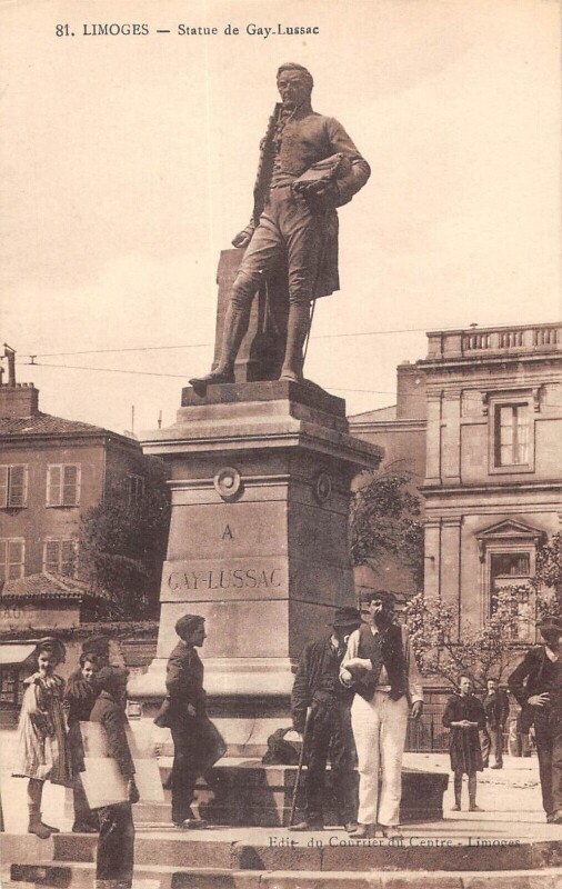Carte postale ancienne Limoges Statue Gay Lussac à Limoges