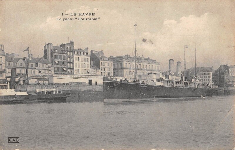 Carte postale ancienne Le Havre Le Yacht Colombia au Havre