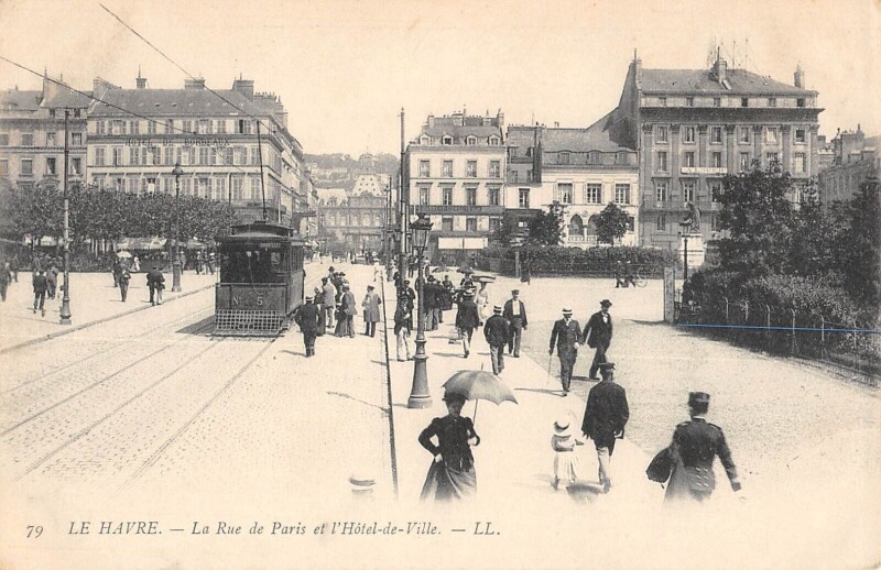 Carte postale ancienne Le Havre Rue De Paris Hotel De Ville au Havre