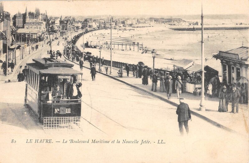 Carte postale ancienne Le Havre Boulevard Maritime Nouvelle Jetee au Havre