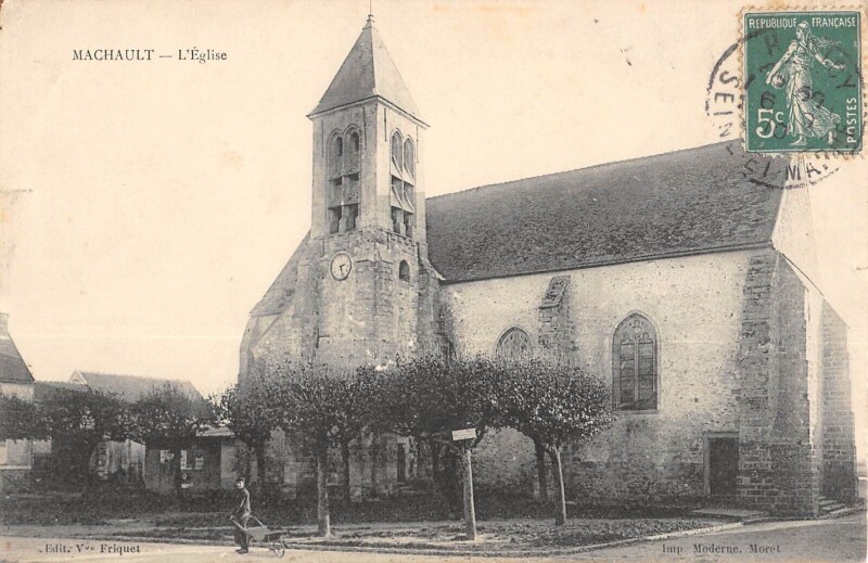 Carte postale ancienne Machault Eglise à Machault