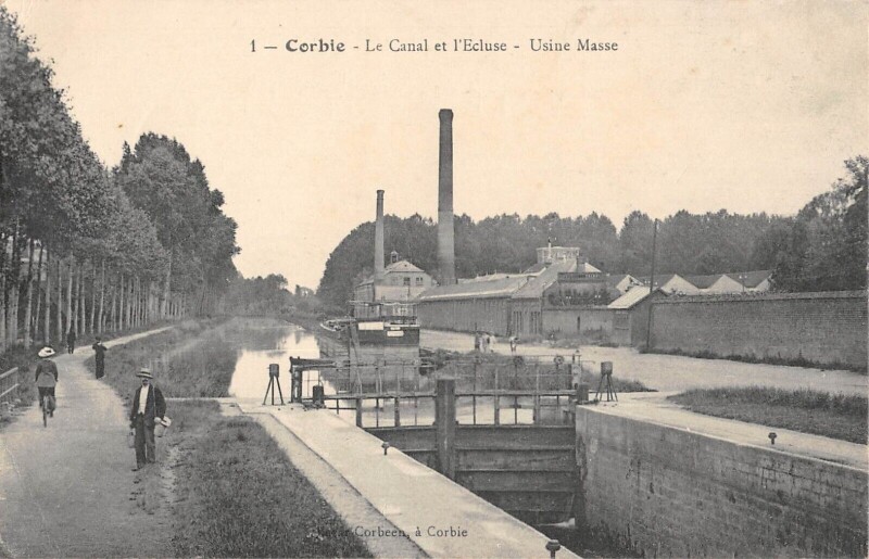 Carte postale ancienne Corbie Le Canal Et Ecluse Usine Masse à Corbie