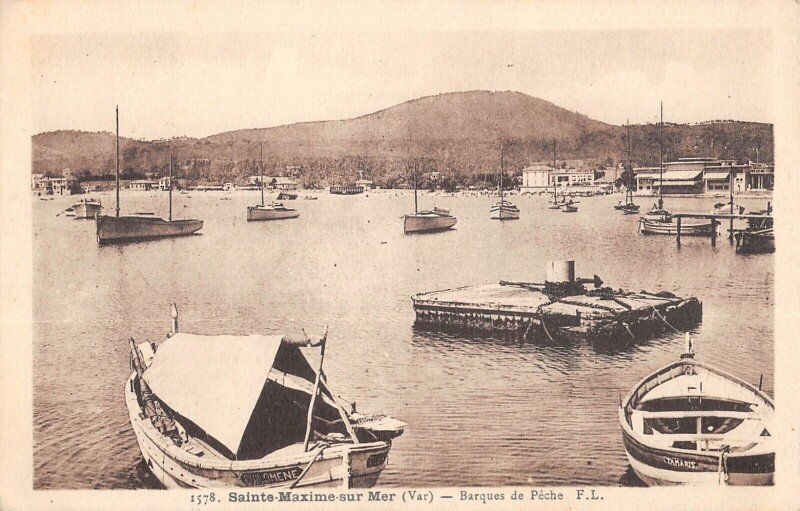 Carte postale ancienne Sainte Maxime Sur Mer Barques De Peche à Sainte-Maxime