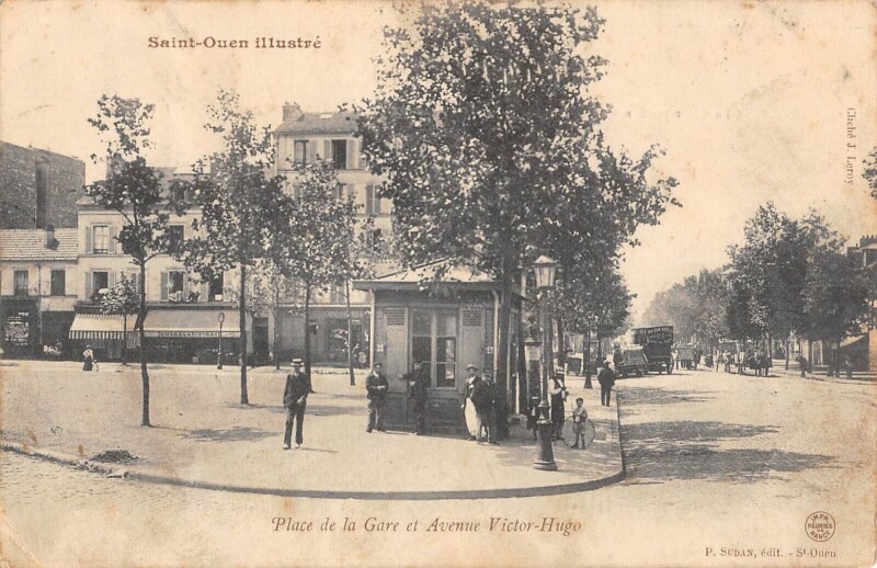 Carte postale ancienne Place de la Gare et Avenue-Victor Hugo à Saint-Ouen-sur-Seine