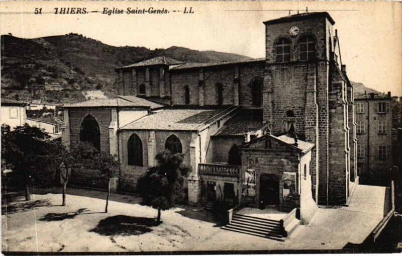 Carte postale ancienne Thiers Eglise Saint-Genes France à Thiers