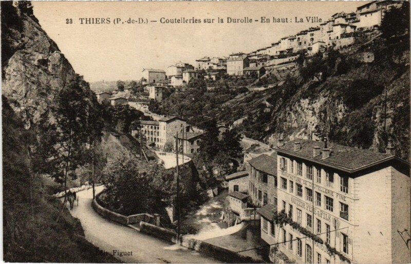 Carte postale ancienne Thiers Coutelleries s la Durolle France à Thiers