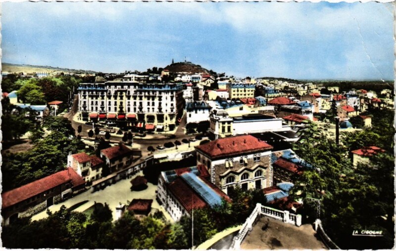 Carte postale ancienne Chatel-Guyon Vue Generale et le Calvaire France