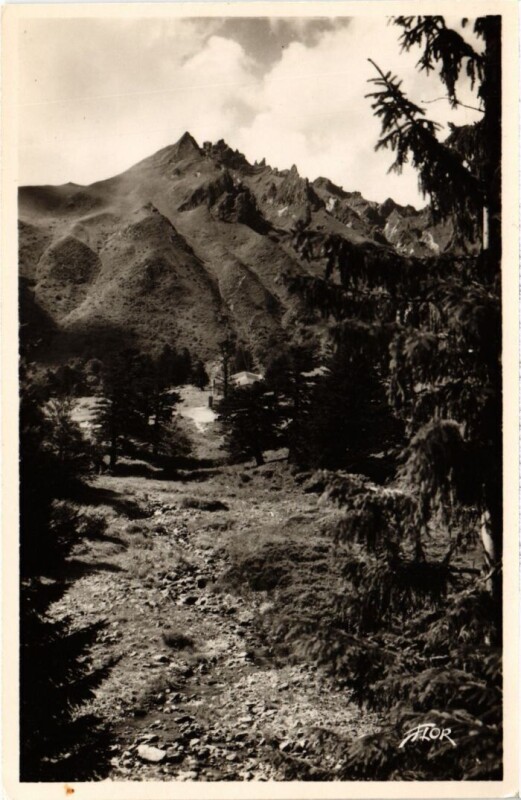 Carte postale ancienne Mont-Dore Le Sancy France à Mont-Dore