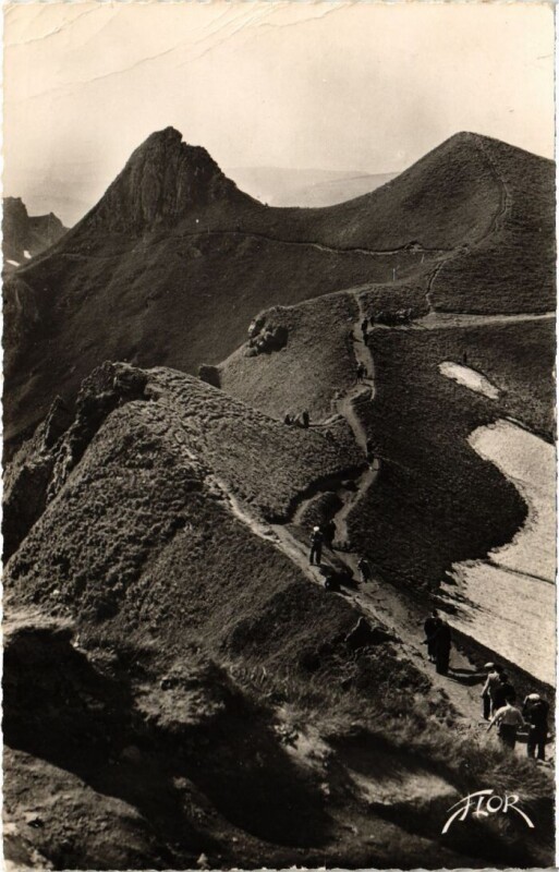 Carte postale ancienne Mont-Dore Promenade au Sommet du Sancy France à Mont-Dore