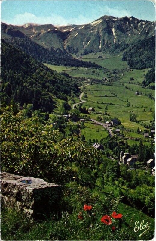 Carte postale ancienne Mont-Dore Echappee s la Vallee France à Mont-Dore