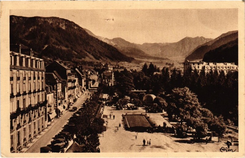 Carte postale ancienne Mont-Dore Vallee du Sancy France à Mont-Dore