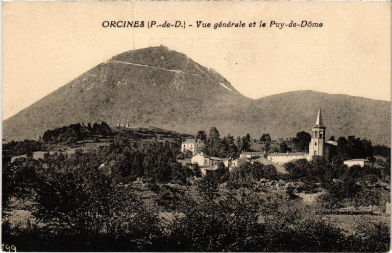 Carte postale ancienne Orcines Vue Generale France à Orcines