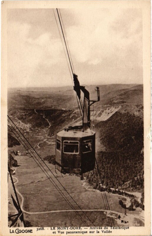 Carte postale ancienne Mont-Dore Arrivee du Teleferique et Vue Panoramique France à Mont-Dore
