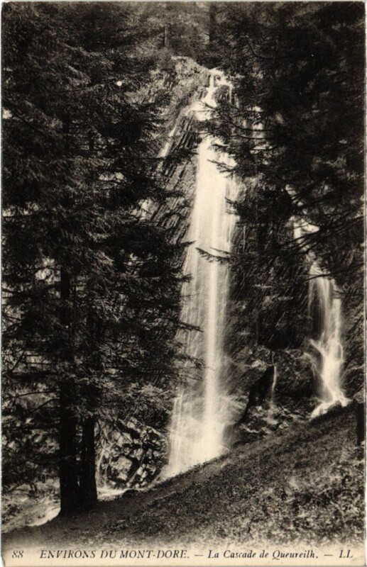 Carte postale ancienne Env du Mont-Dore La Cascade de Queureilh France à Mont-Dore