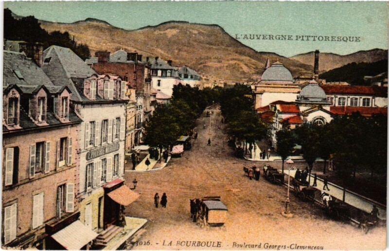 Carte postale ancienne La Bourboule Boulevard Georges-Clemenceau France à La Bourboule