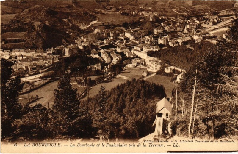 Carte postale ancienne La Bourboule Funiculaire prise de la Terrasse France à La Bourboule