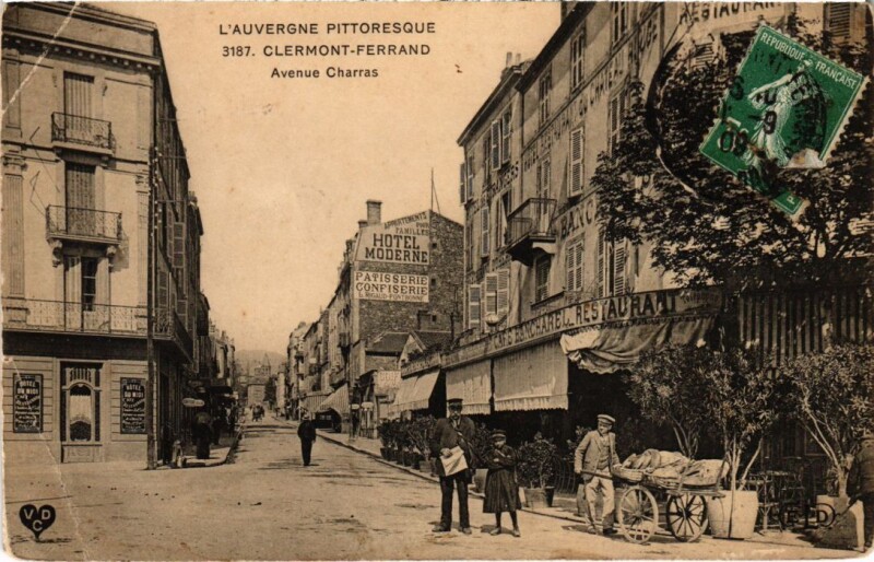 Carte postale ancienne Clermont-Ferrand Avenue Charras France à Clermont-Ferrand