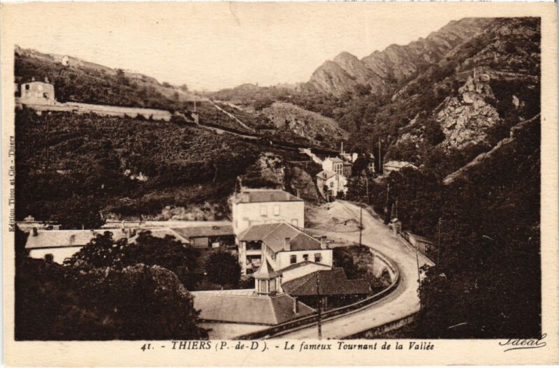 Carte postale ancienne Thiers La fameux Tournant de la Vallee France à Thiers