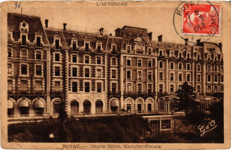 Carte postale ancienne Royat Grand Hotel, Majestic Palace France à Royat