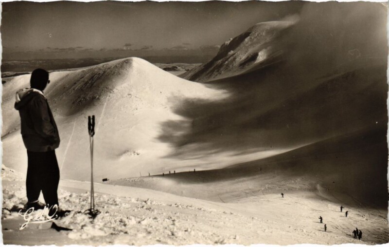 Carte postale ancienne Mont-Dore Sancy sous la Neige Sports d'Hiver France à Mont-Dore