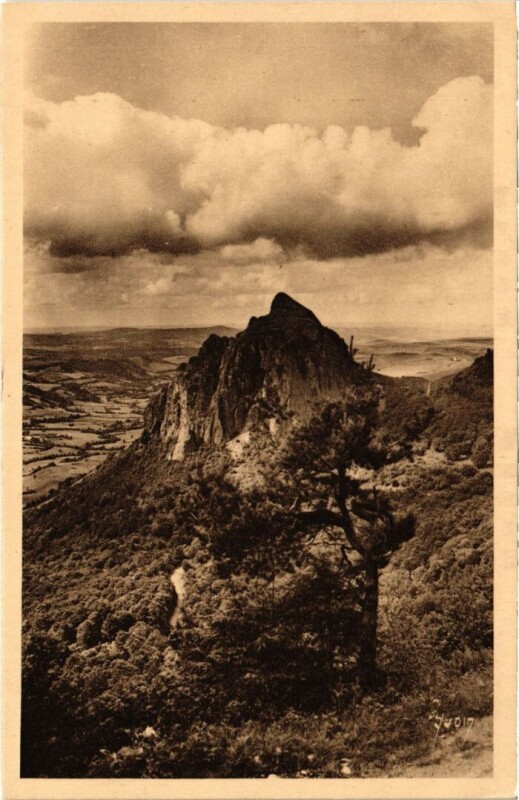 Carte postale ancienne Mont-Dore La Roche Tuiliere France à Mont-Dore