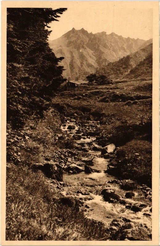 Carte postale ancienne Mont-Dore Au Pied du Sancy France à Mont-Dore