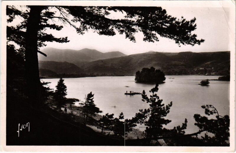 Carte postale ancienne Env du Mont-Dore Le Lac Chambon France à Mont-Dore