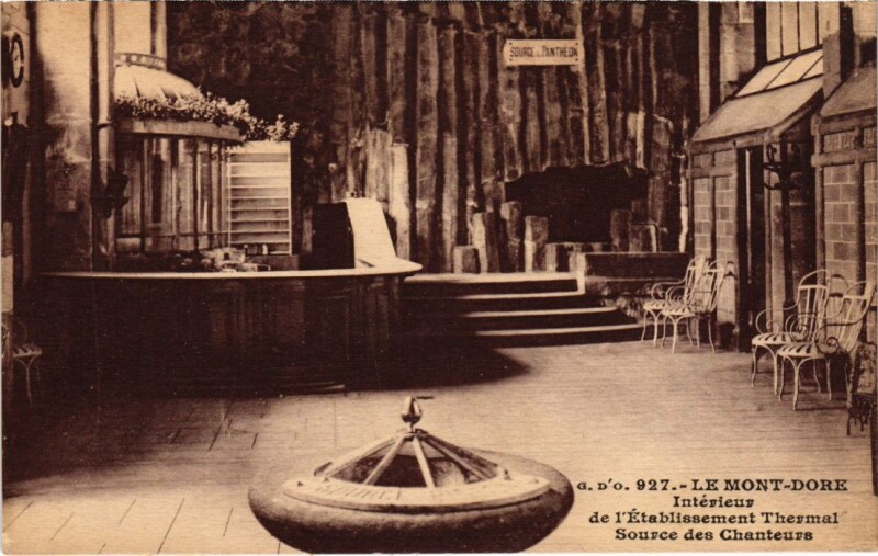 Carte postale ancienne Mont-Dore Interieur de l'Etablissement Thermal France à Mont-Dore