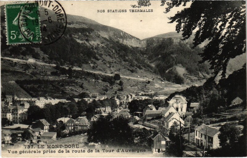 Carte postale ancienne Mont-Dore Vue Generale prise de la Route France à Mont-Dore