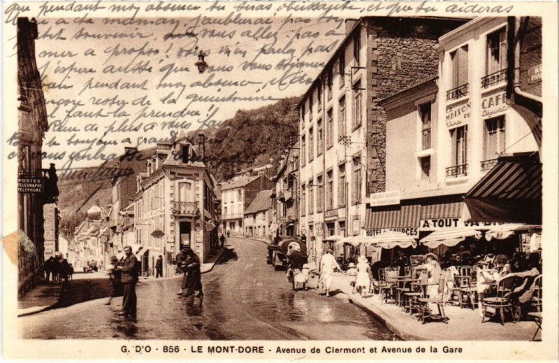 Carte postale ancienne Mont-Dore Avenue de Clermont France à Mont-Dore