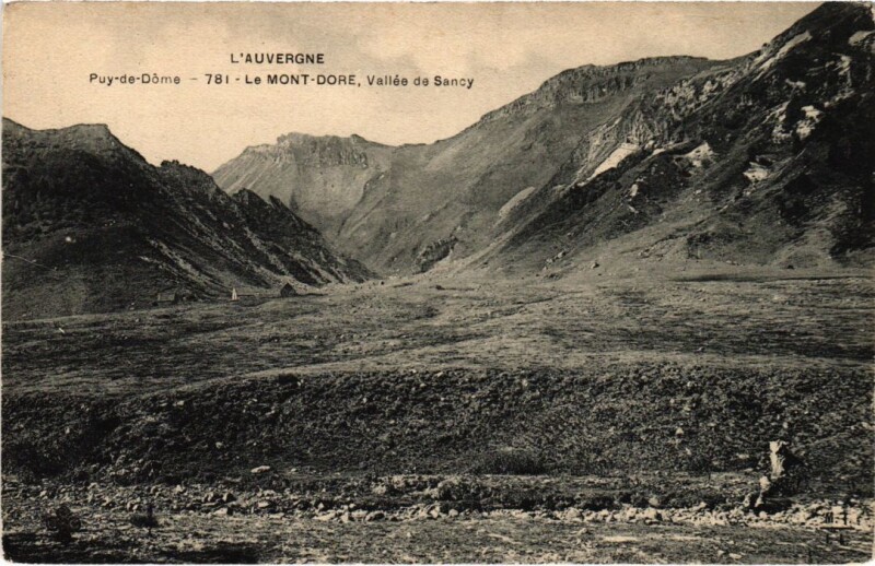 Carte postale ancienne Mont-Dore Vallee de Sancy France à Mont-Dore