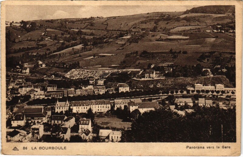 Carte postale ancienne La Bourboule Panorama vers la Gare France à La Bourboule
