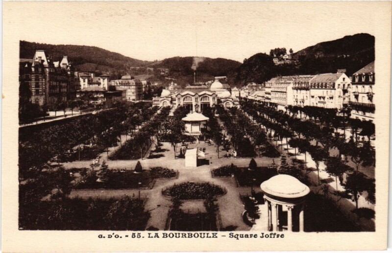 Carte postale ancienne La Bourboule Square Joffre France à La Bourboule