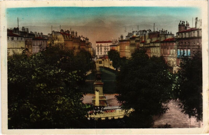 Carte postale ancienne Clermont-Ferrand Square Blaise-Pascal France à Clermont-Ferrand