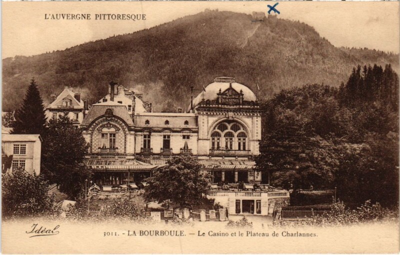 Carte postale ancienne Clermont-Ferrand Le Casino et le Plateau de Charlannes France à Clermont-Ferrand