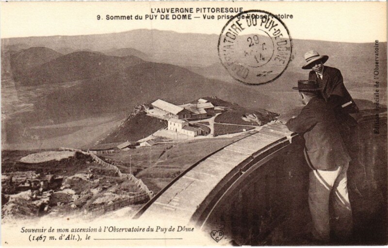Carte postale ancienne Sommet du Puy de Dome Vue prise de l'Observatoire France