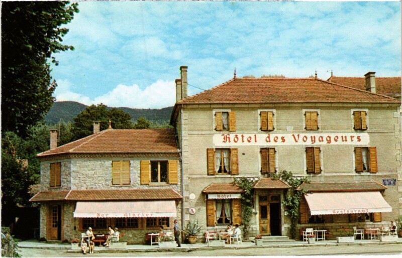 Carte postale ancienne Vertolaye Hotel des Voyageurs France à Vertolaye