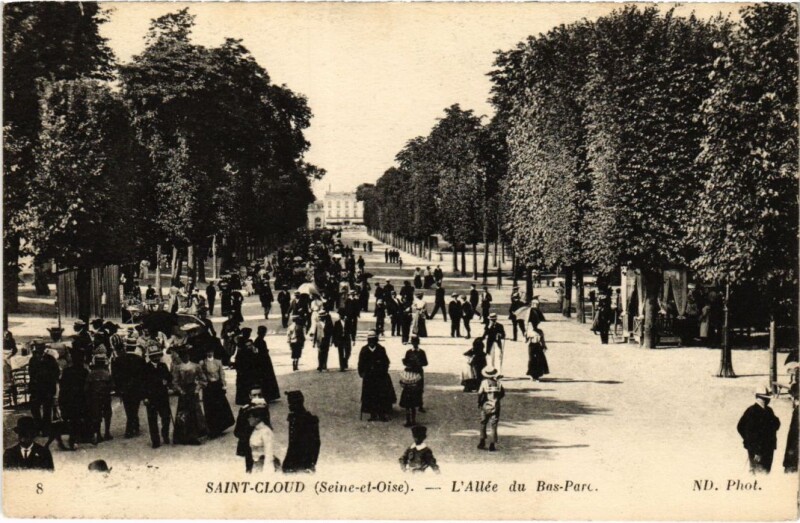 Carte postale ancienne Saint Cloud Allee du Bas Parc à Saint-Cloud