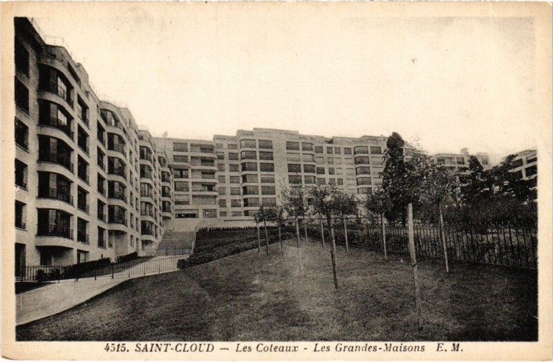 Carte postale ancienne Saint Cloud Les Coteaux Les Grandes Maisons à Saint-Cloud