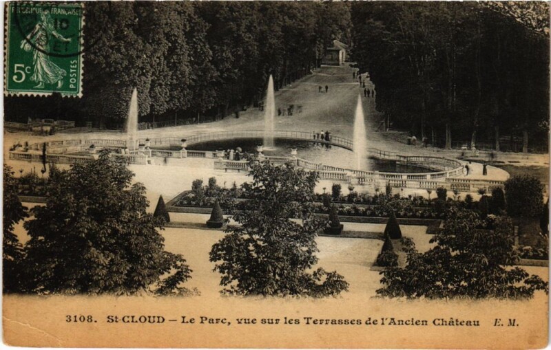 Carte postale ancienne Parc de Saint Cloud vue sur les Terrasses de l'Ancien Chateau à Saint-Cloud