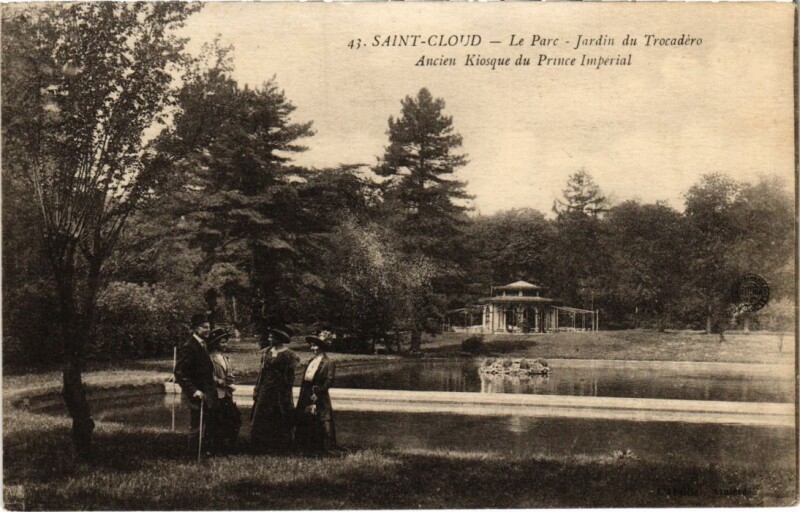 Carte postale ancienne Parc de Saint Cloud Jardin Trocadero à Saint-Cloud