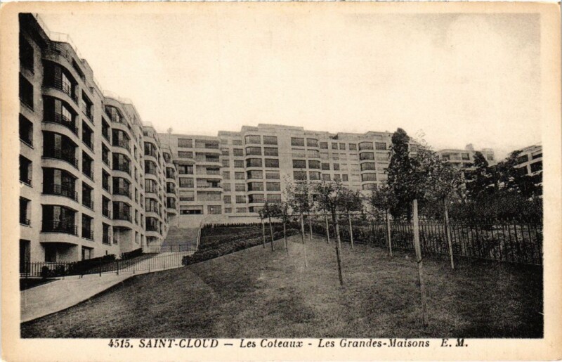 Carte postale ancienne Saint Cloud Les Coteaux Les Grandes Maisons à Saint-Cloud