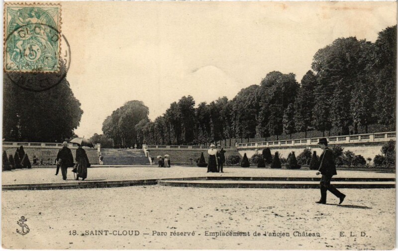 Carte postale ancienne Saint Cloud Emplacement du Chateau à Saint-Cloud