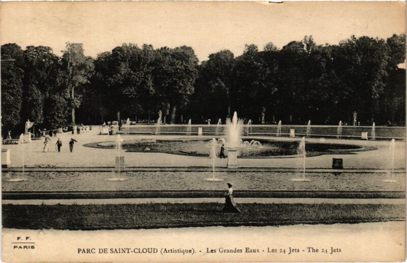 Carte postale ancienne Saint Cloud Les 24 Jets à Saint-Cloud